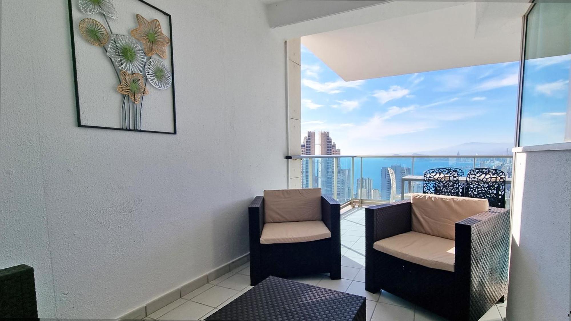Skyline 18 Terraza Privada Con Impresionantes Vistas Al Mar Διαμέρισμα Μπένιντορμ Εξωτερικό φωτογραφία