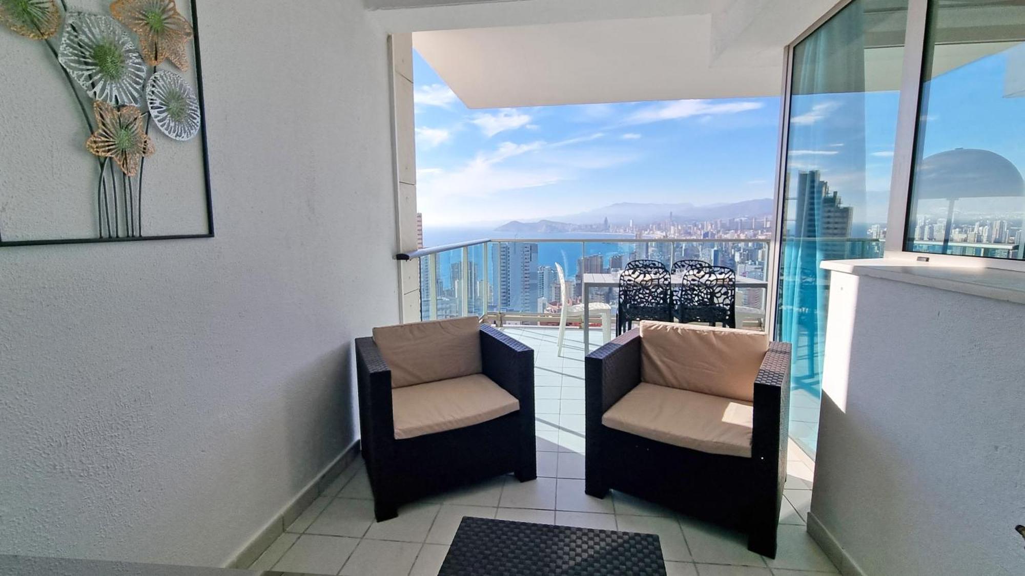 Skyline 18 Terraza Privada Con Impresionantes Vistas Al Mar Διαμέρισμα Μπένιντορμ Εξωτερικό φωτογραφία