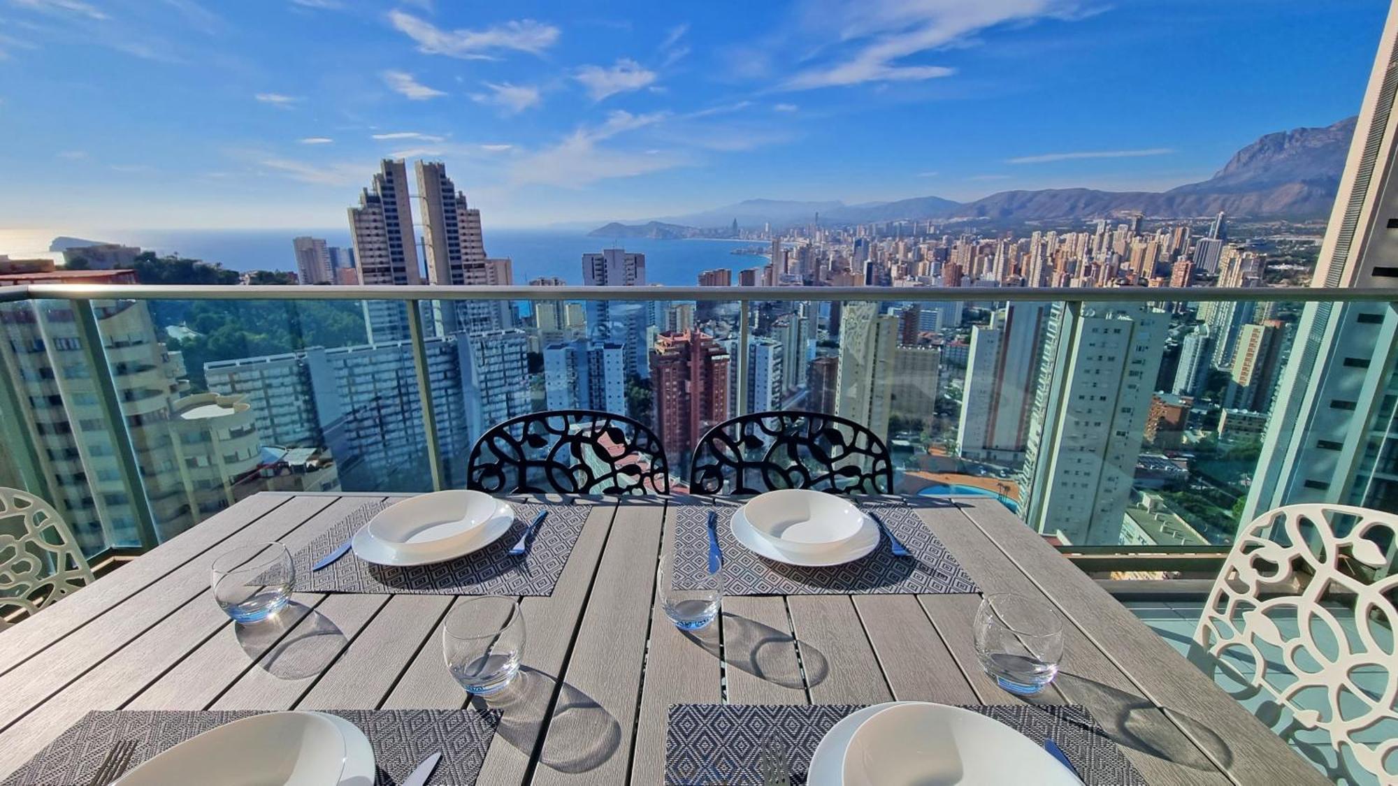 Skyline 18 Terraza Privada Con Impresionantes Vistas Al Mar Διαμέρισμα Μπένιντορμ Εξωτερικό φωτογραφία